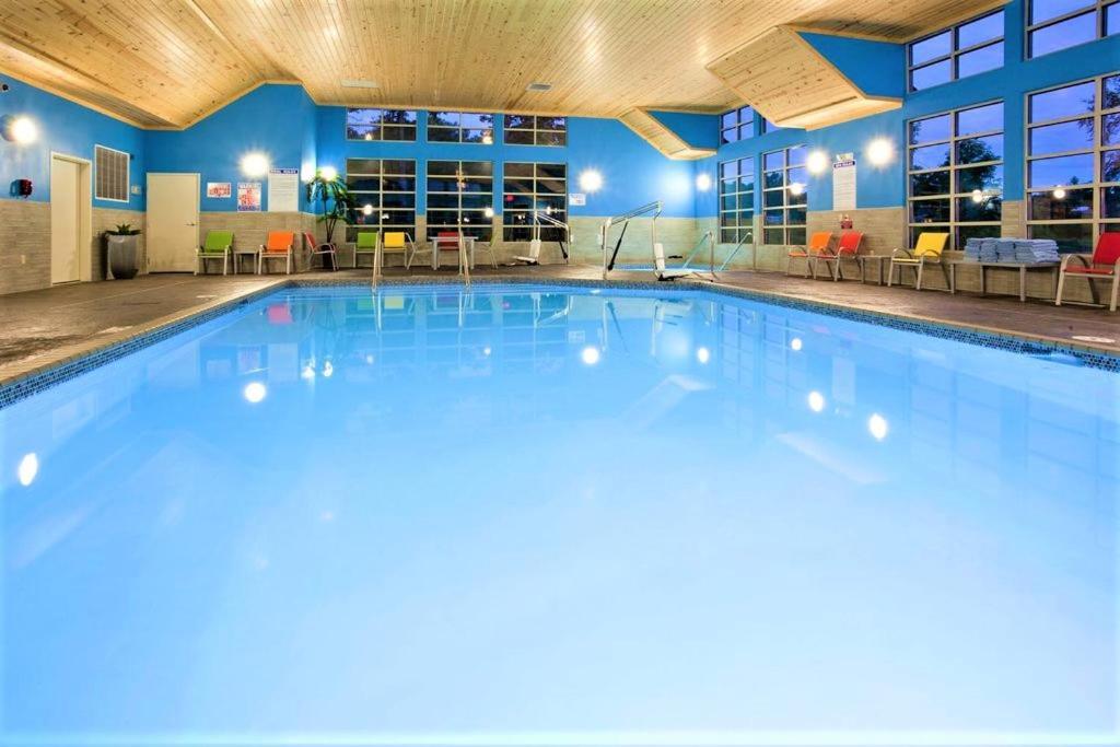 Amerivu Inn And Suites - Chisago City المظهر الخارجي الصورة