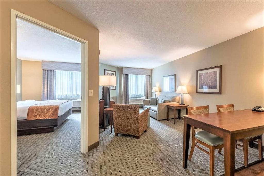 Amerivu Inn And Suites - Chisago City المظهر الخارجي الصورة
