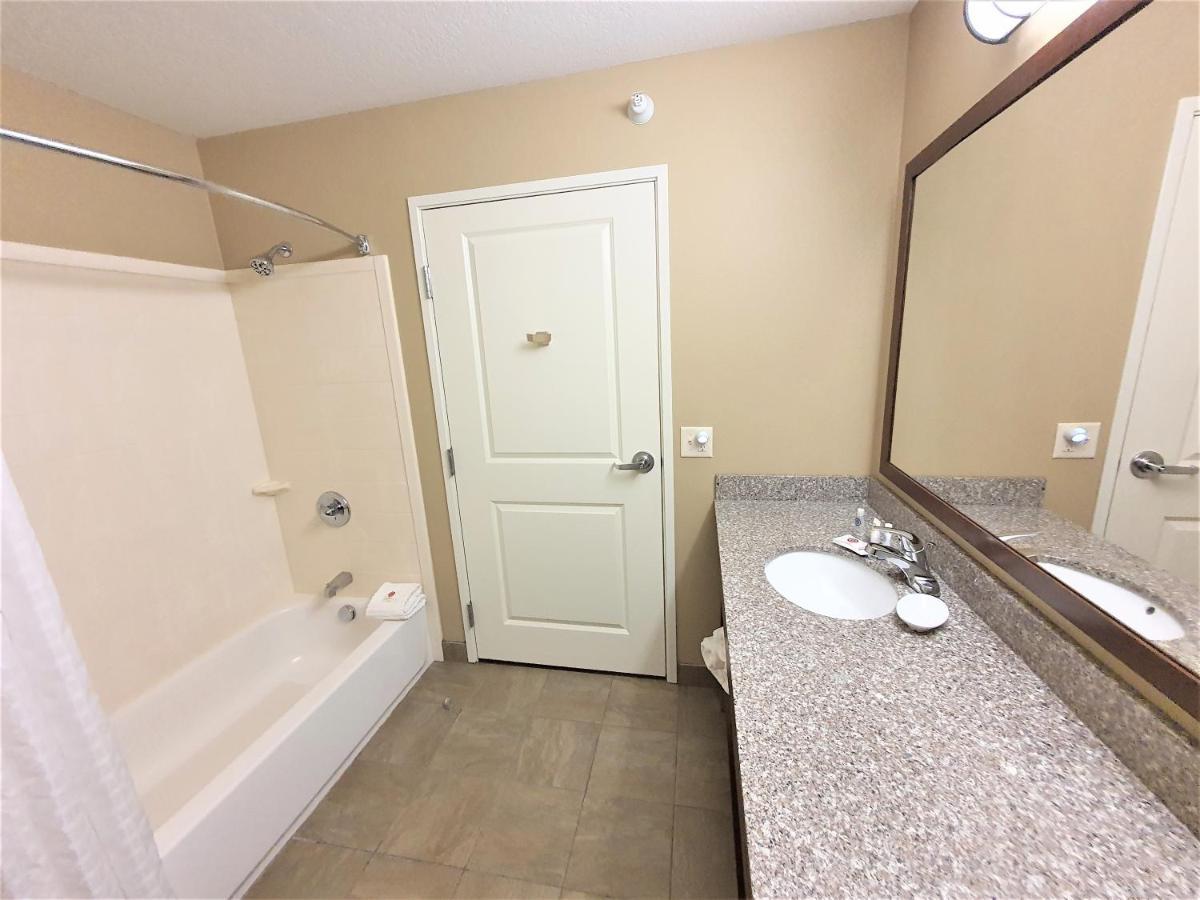 Amerivu Inn And Suites - Chisago City المظهر الخارجي الصورة